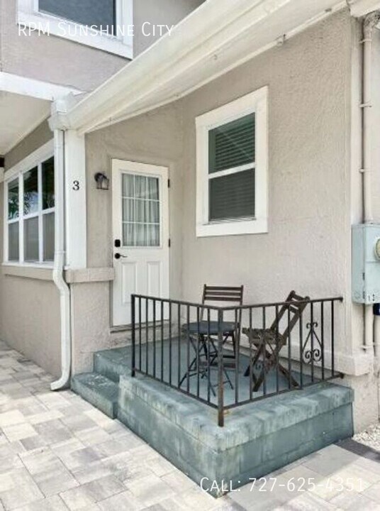 7700 Boca Ciega Dr in St Pete Beach, FL - Foto de edificio