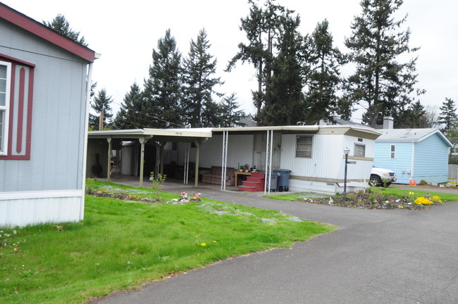 1617 S 108th St in Tacoma, WA - Foto de edificio - Building Photo