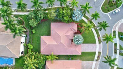 1709 Victoria Pointe Cir in Weston, FL - Building Photo - Building Photo