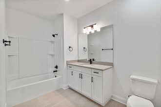 Autumn Falls in Athens, AL - Building Photo - Building Photo