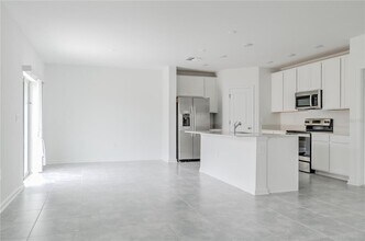 1509 Cumberland Ave in Davenport, FL - Building Photo - Building Photo