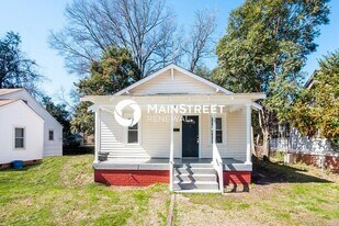 2208 Camp Greene St in Charlotte, NC - Building Photo
