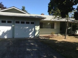 2335 Elysium Ave in Eugene, OR - Building Photo