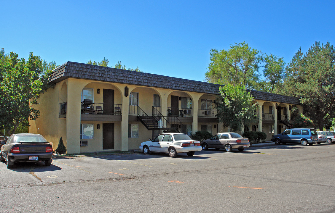 Villa de Oro in Boise, ID - Building Photo