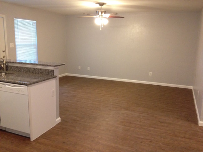 4904 Merritt Cir in Austin, TX - Building Photo - Building Photo