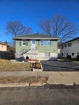 122 Eckel Rd in Little Ferry, NJ - Building Photo