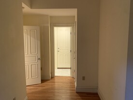 197 Commonwealth Ave, Unit 1 in Boston, MA - Building Photo