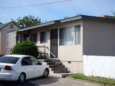The Harris Street Apartments in La Mesa, CA - Foto de edificio - Building Photo