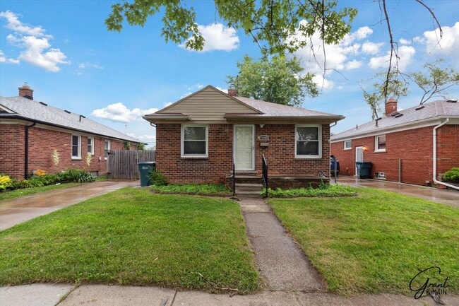 930 London Ave
