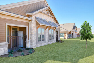 Guadalupe Villas Senior Living - 55+ in Lubbock, TX - Building Photo - Building Photo