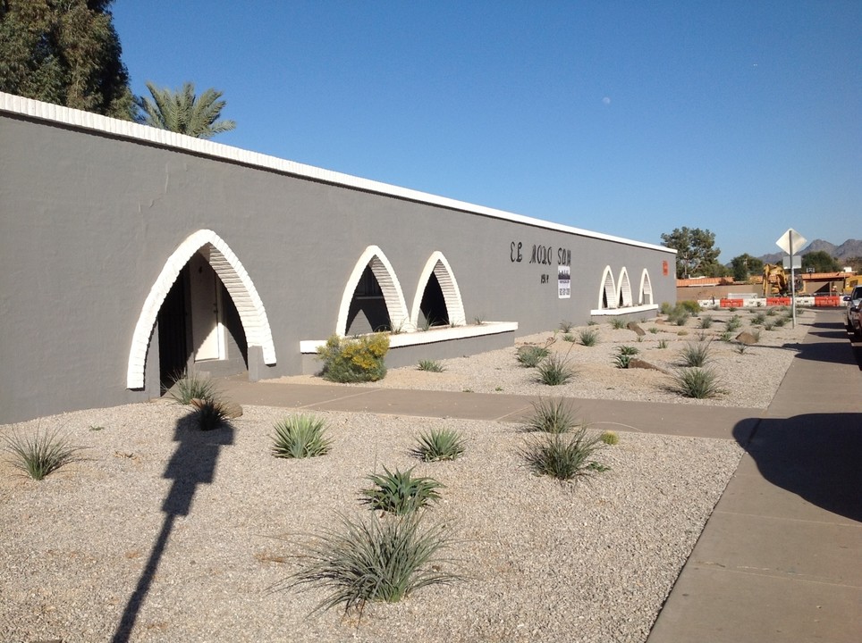 The Oasis in Phoenix, AZ - Building Photo