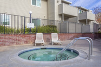 Pepperwood Knoll Apartments photo'