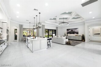 6851 Lakewood Isle Dr in Ft. Myers, FL - Building Photo - Building Photo