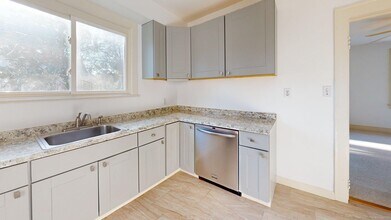 103 Grant St in Milford, CT - Building Photo - Building Photo