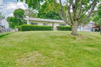 16 Pauline Cir in Rochester, NY - Building Photo - Building Photo
