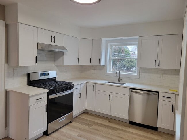 property at 4 Revere Dr E