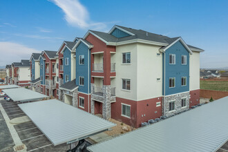 Cascade Springs Apartments in Cedar City, UT - Foto de edificio - Building Photo