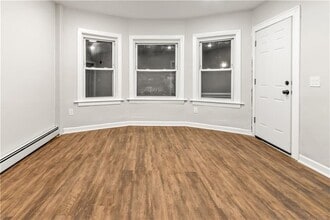 538 Power Rd in Pawtucket, RI - Foto de edificio - Building Photo