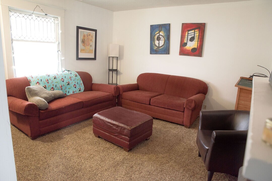 1905 W Jackson St in Muncie, IN - Foto de edificio