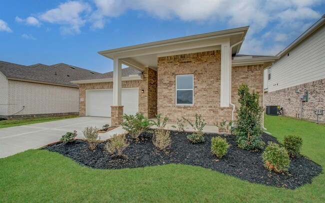 8419 Bay Oaks Dr in Baytown, TX - Building Photo - Building Photo