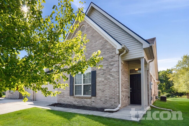 property at 5513 Lipizzan Ln