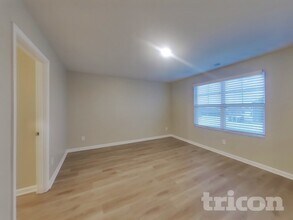 1013 Pepper Stone Dr in Lebanon, TN - Building Photo - Building Photo