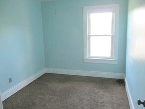 323 Boyleston St, Unit 2nd Floor in Ambridge, PA - Building Photo - Building Photo