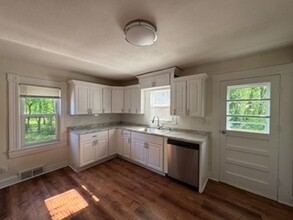 1615 S Jefferson St in Kearney, MO - Building Photo - Building Photo