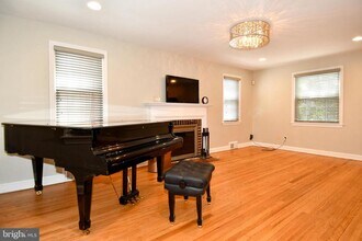 1714 33rd Pl SE in Washington, DC - Building Photo - Building Photo