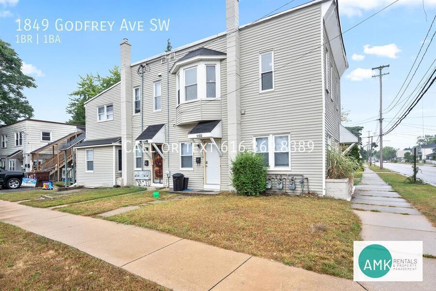 1849 Godfrey Ave SW in Wyoming, MI - Building Photo