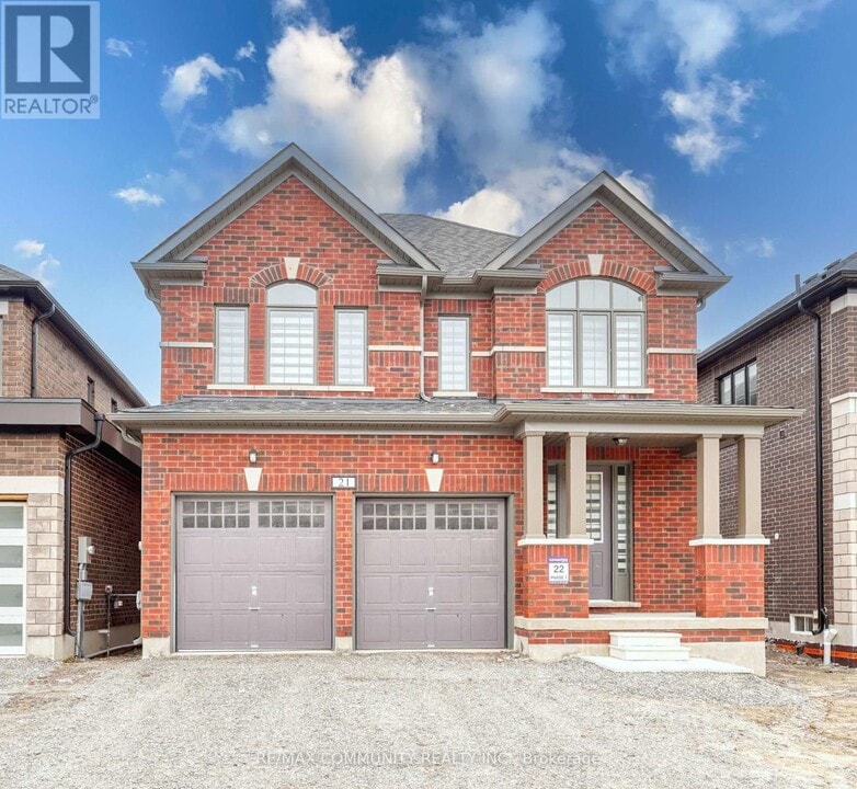 21 Corley St in Kawartha Lakes, ON - Building Photo