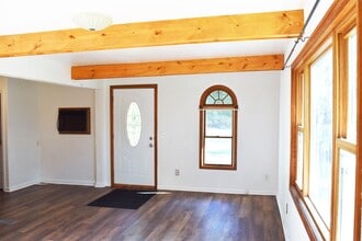 1845 E Hickory Rd in Battle Creek, MI - Building Photo - Building Photo