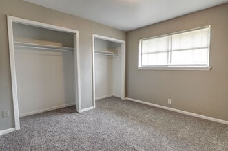 2400 Brookridge Dr in Texarkana, AR - Building Photo - Building Photo