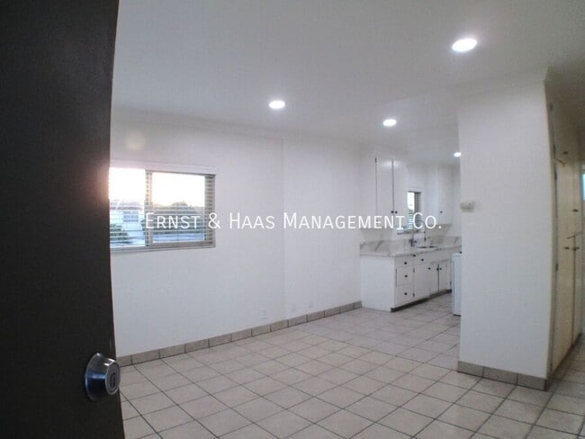 6524 Orange Ave in Long Beach, CA - Building Photo - Building Photo