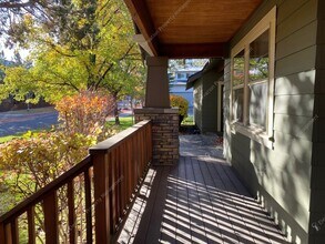 2597 NW High Lakes Loop in Bend, OR - Building Photo - Building Photo