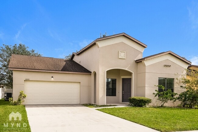 4592 Sandhurst St in Kissimmee, FL - Foto de edificio - Building Photo