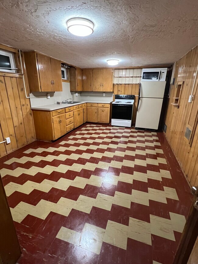 360 Randolph Ave, Unit 2 in Pocatello, ID - Building Photo - Building Photo