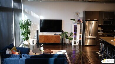 13320 Beach Ave in Los Angeles, CA - Building Photo - Building Photo