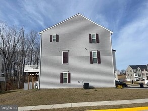 110 Lookout Way in Fredericksburg, VA - Building Photo - Building Photo