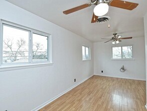 1804 Sylvan Dr in Austin, TX - Building Photo - Building Photo