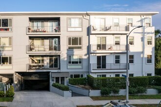 4820 Bellflower Ave in North Hollywood, CA - Foto de edificio - Building Photo