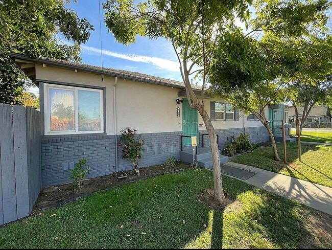 3731 46th St, Unit 3731