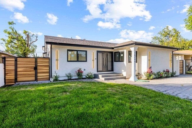 16243 Chatsworth St in Los Angeles, CA - Building Photo - Building Photo