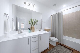 206 Still Gln Dr in Terrell, TX - Building Photo - Building Photo