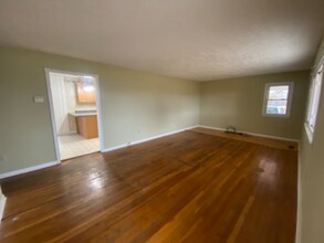 502 Rock Rd in Morrison, TN - Foto de edificio - Building Photo