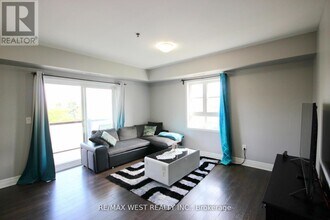 60 Baycliffe Cres in Brampton, ON - Building Photo - Building Photo