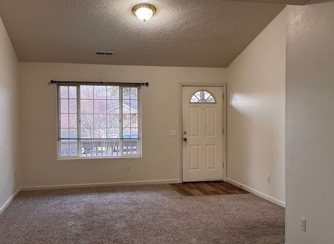 655 Arthur Ave in Cottage Grove, OR - Building Photo - Building Photo