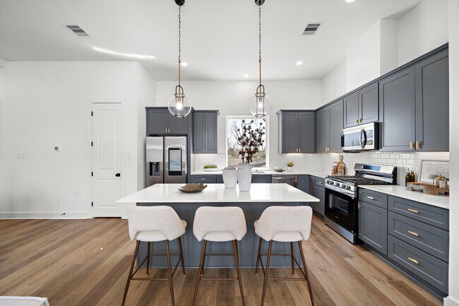 835 Elkhart St in Houston, TX - Foto de edificio - Building Photo