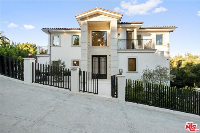 property at 4351 Vanalden Ave