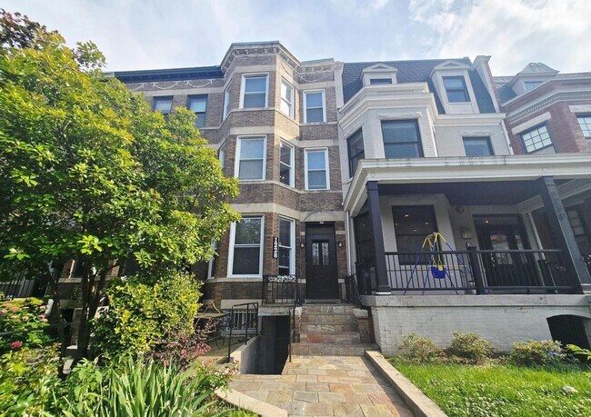property at 1228 Fairmont St NW